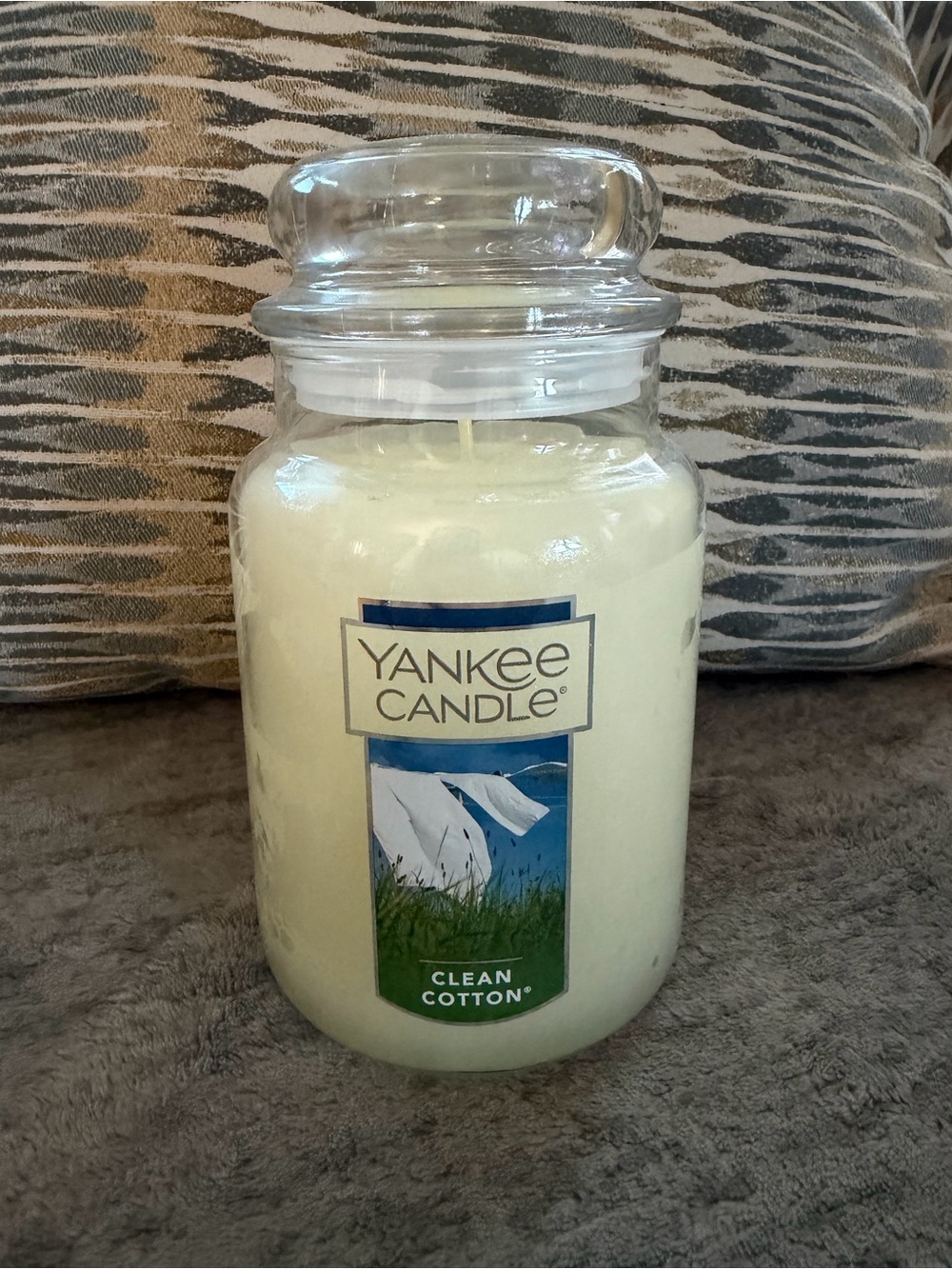 Clean Cotton Yankee Candle 22 ounce Jar Candle